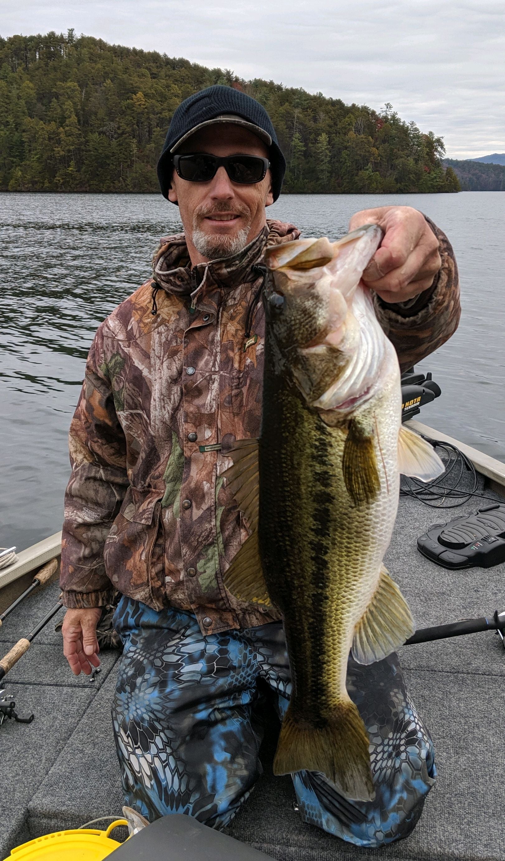 AHQ INSIDER Lake Jocassee (SC) Fall 2019 Fishing Report – Updated December 5